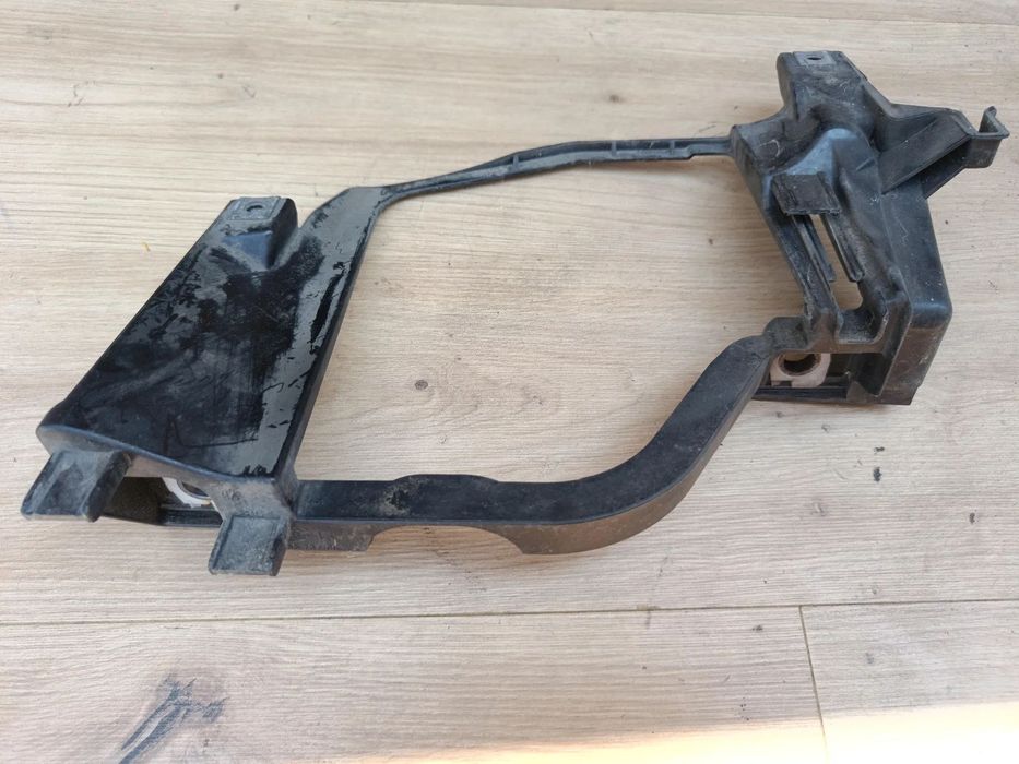 BMW E60 E61 ŚLIZG LAMPY PRZEDNIEJ PRZÓD LEWY