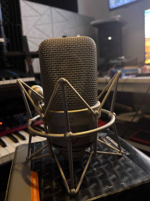 Neumann TLM 49 Microfone de diafragma grande