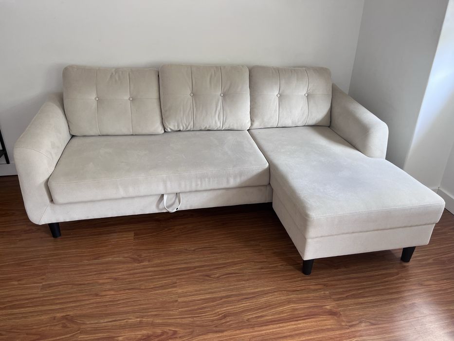 Sofá-cama com chaise longue