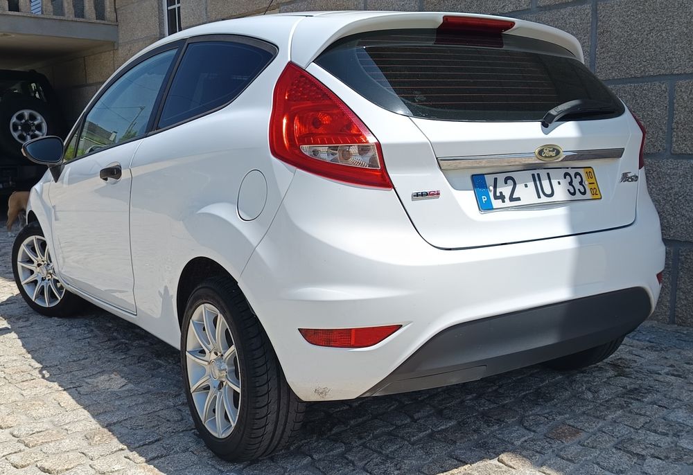 Ford fiesta comercial