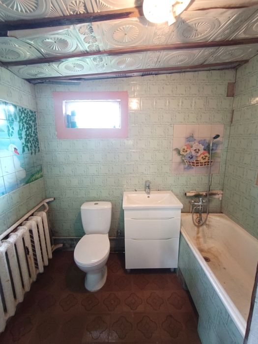 Мрія біля міста: дерев’яний будинок + надвірні будівлі!