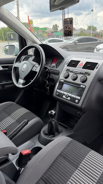 Volkswagen Touran Фольксваген Тоуран FL 2008р 1.4 TSІ бенз 6 МКПП 5 місць