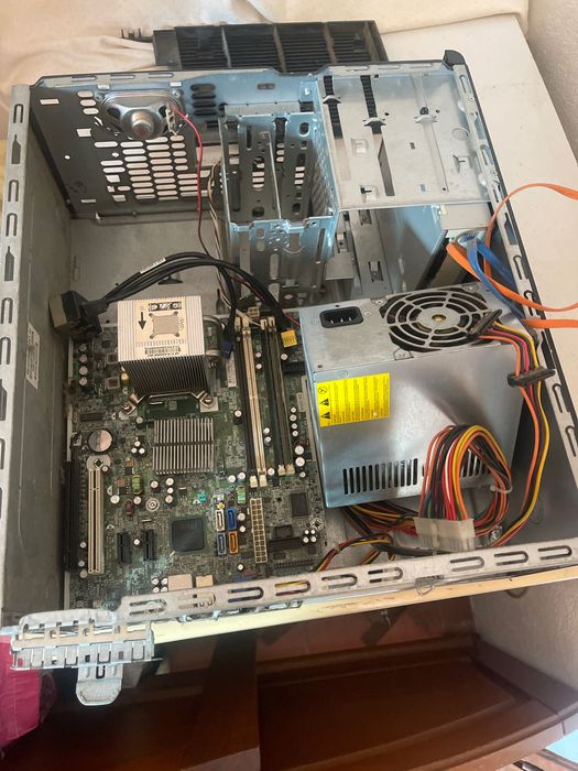 Vendo pc para peças com i3
