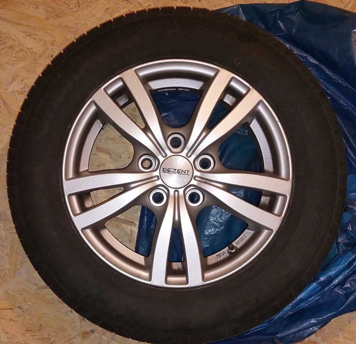 Felgi aluminiowe Dezent z oponami letnimi Hankook 195/65/R15