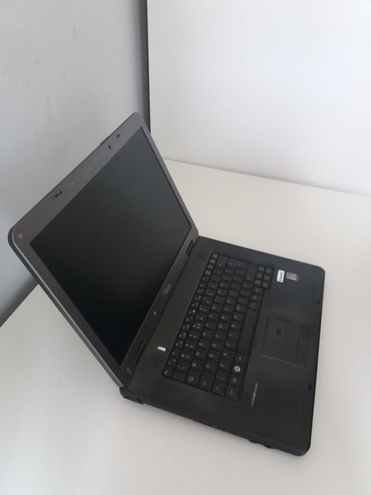 Ноутбук Fujitsu-Siemens Esprimo Mobile V5505