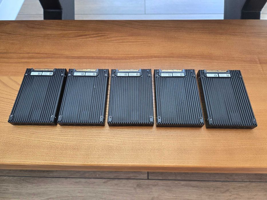 Huawei Enterprise SAS SSD 3.6TB 12G RAID  93-98% Health HSSD