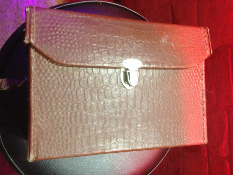 продаю кинокамеру киев 16 с 3 рабочую