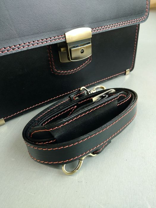 Малий портфель чоловічий з натуральної шкіри. Сумка чоловіча Manufatto