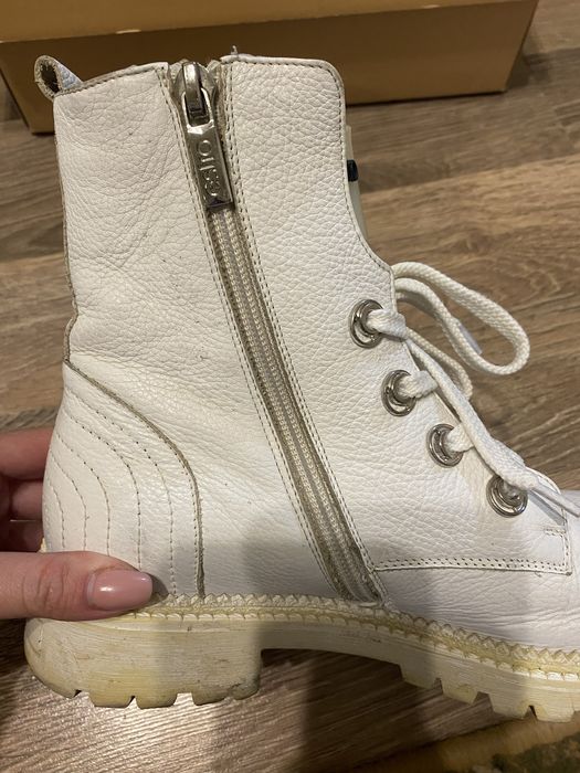 Черевики estro