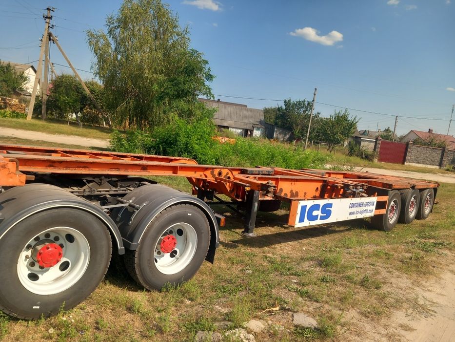 Контейнеровоз напівпричіп.