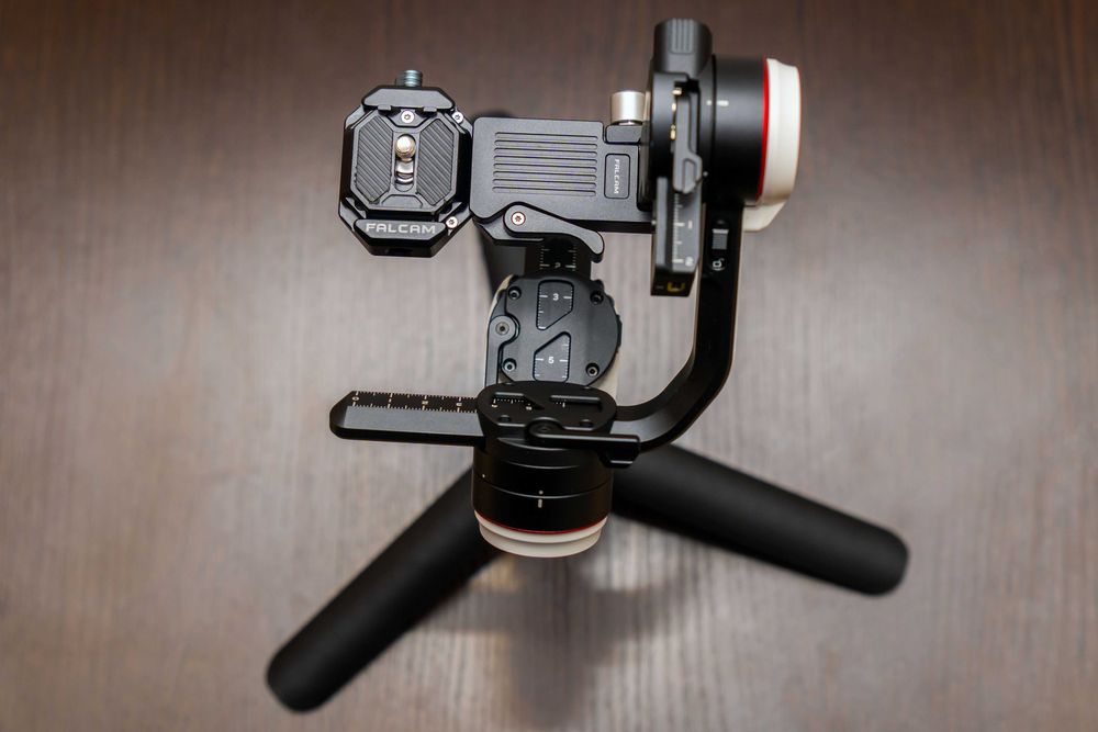 Zhiyun Crane M3S в идеале + быстросъемная система и штатив Falcam
