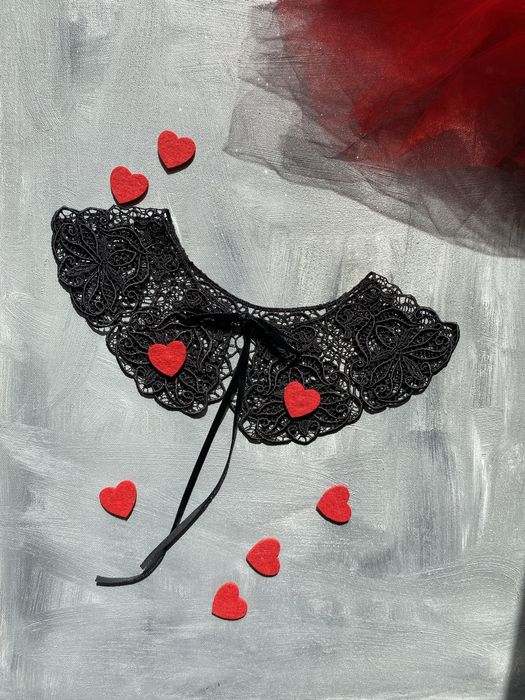 Koronkowy kołnierzyk SERCE