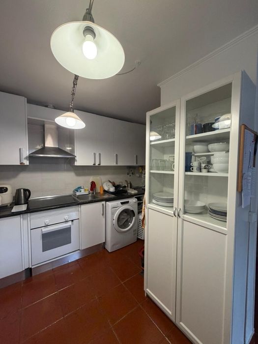 Arrenda-se quarto Estoril/Cascais