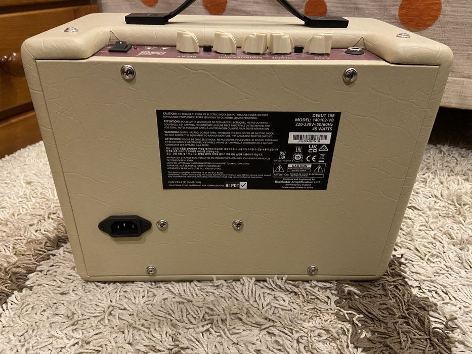 Amplificador blackstar debut 15E