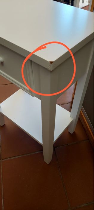 Mesinha de cabeceira