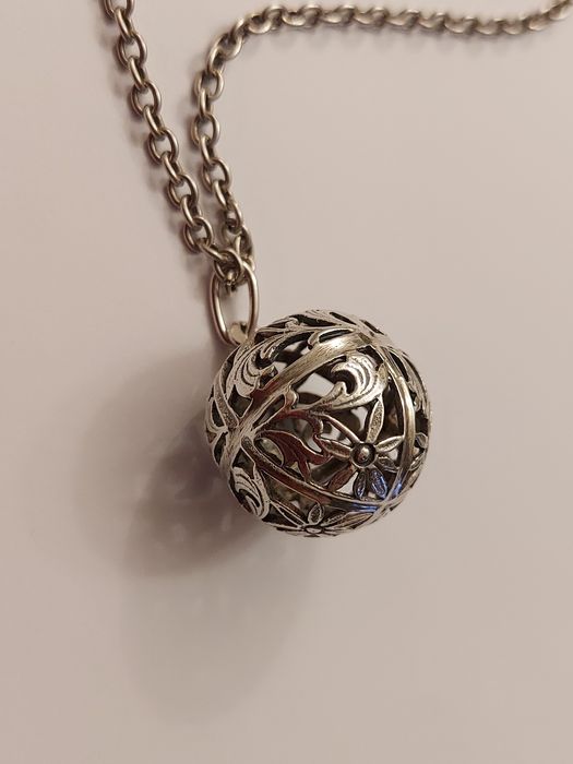 Srebrny naszyjnik szarotki duża kula