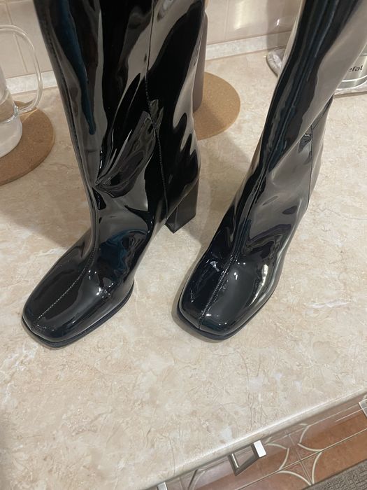 Чоботи, ботфорти, лак шкіра