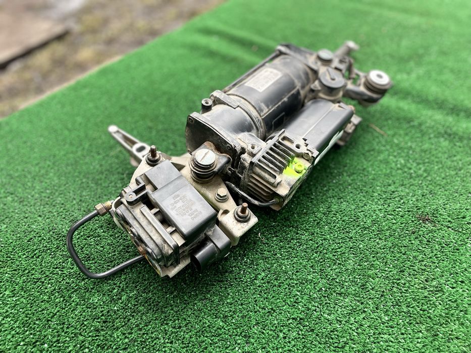 Блок клапанов пневмы Туарег 1 (02-10)