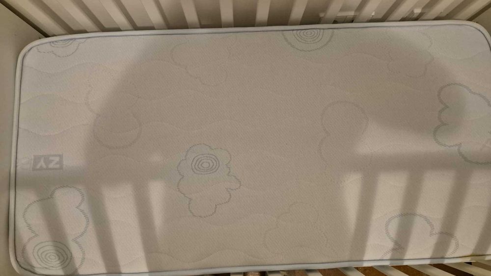 Berço IKEA mais colchão da Zippy 1.20.m/60cm