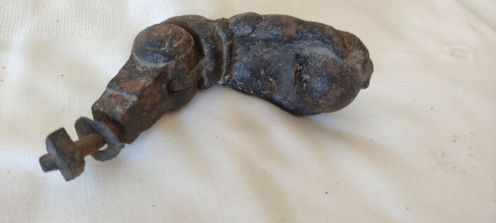 Aldrava Puxador  Maçaneta antiga em ferro