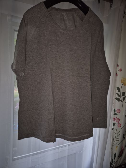 Paka nowych dużych ubrań damskich r.54