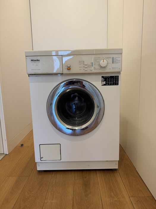 Maquina de Lavar Roupa Miele