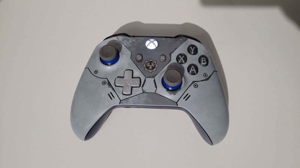 Oryginalny Pad Xbox One S limitowany Gears Kait Diaz