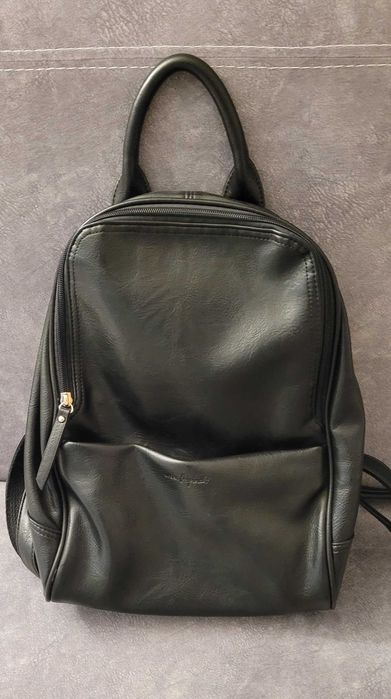 Plecak damski ze skóry weganskiej czarny