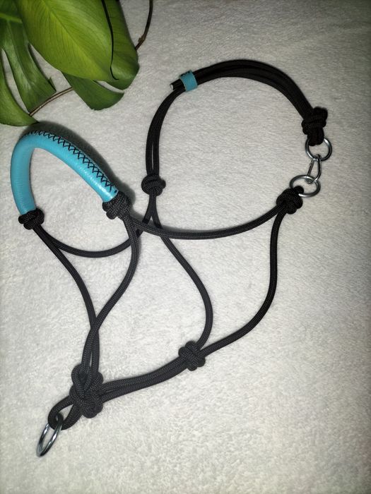 Недовуздки для коней, корів, кіз.