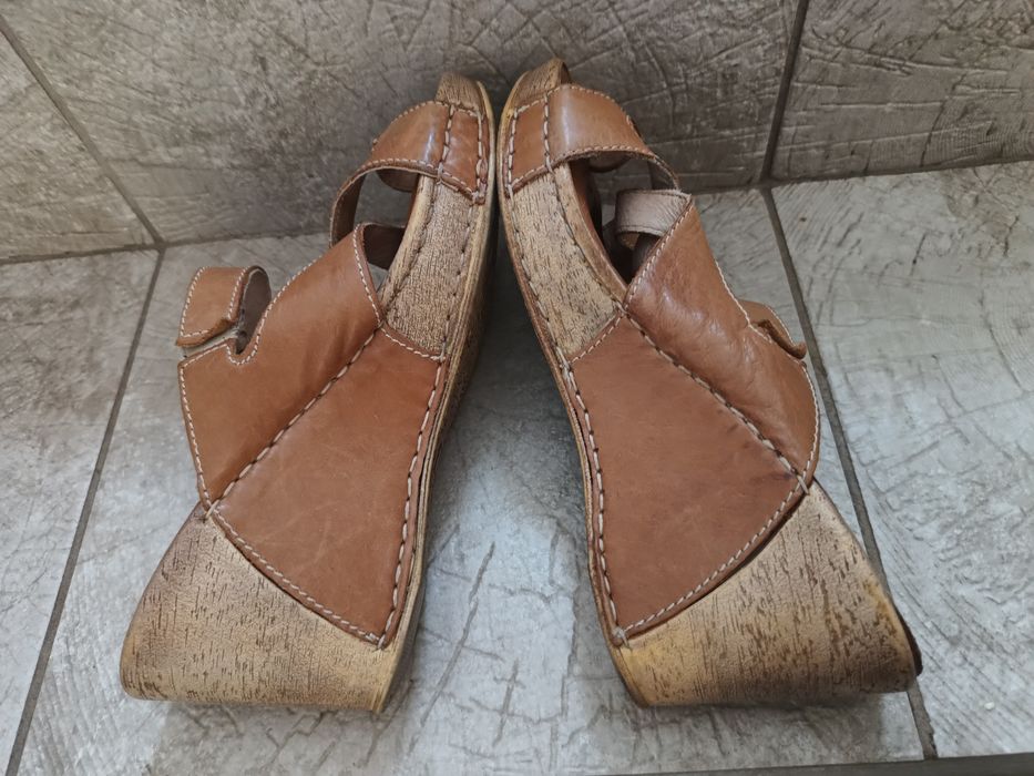 Klapki na koturnie Lasocki 38