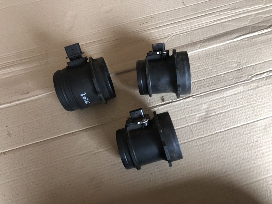 Розходомір повітря Датчик потока воздуха  Audi A4 B8 A5 VW 2.7 3.0 tdi