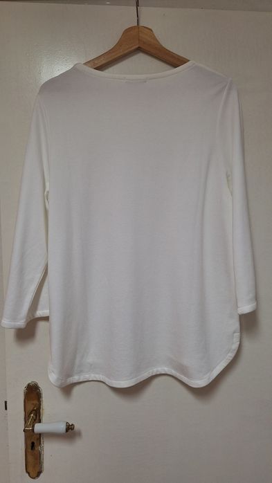 Camisola Parfois Branca

Básica e branca

Tecido com ligeiro relevo e