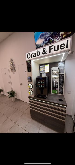 Кавʼярня самообслуговуваня.Кофейня самообслуживания