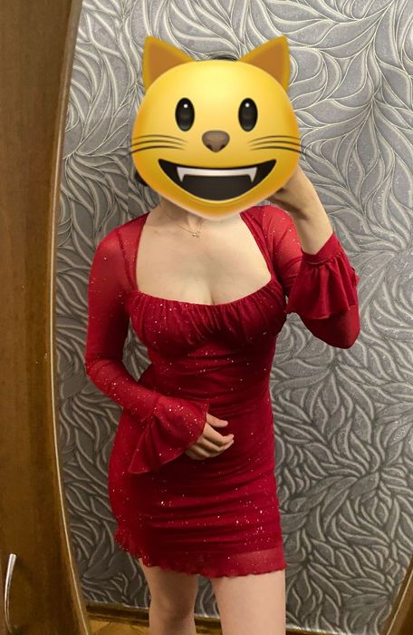 Неймовірна вечірня сукня