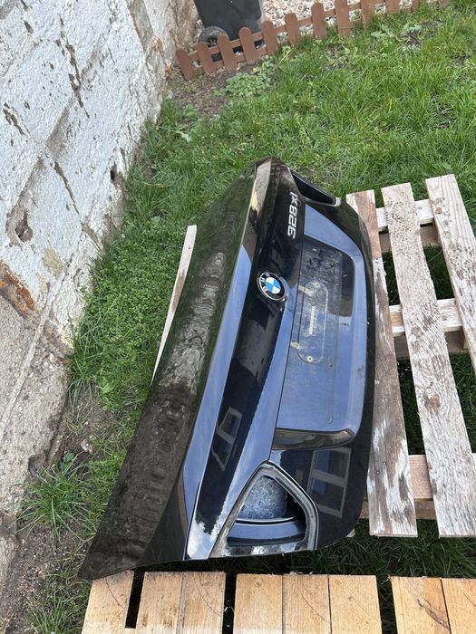 Klapa ,lampy i progi do BMW e90