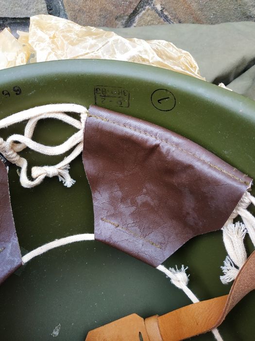 Антикварная советская каска шлём СШ -68 новый