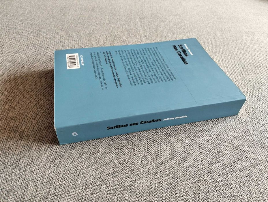 Livro "Sarilhos nas Caraíbas" de Anthony Bourdain