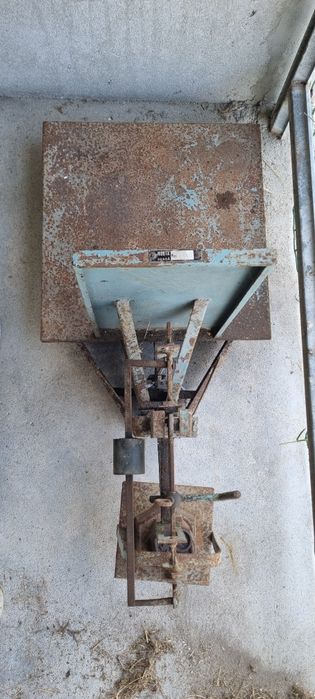 Balança decimal antiga
