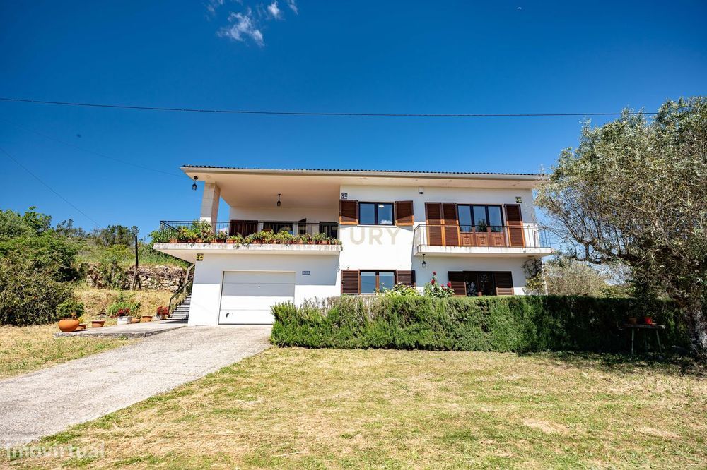 Moradia bi-familiar, com 8020 m² de terreno | Natureza, privacidade e