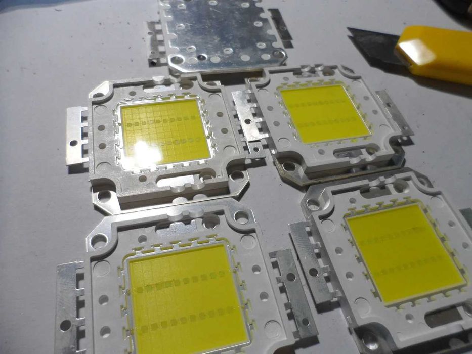Крупные кристаллы+толстая подложка светодиод 20 ватт led 20w