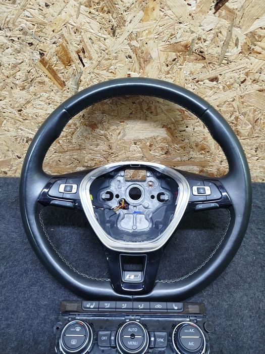 Руль з підігрівом Volkswagen Golf, Tiguan, Arteon, Passat