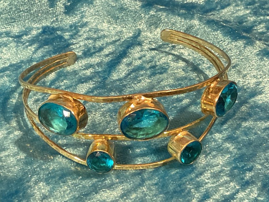 Pulseira prata pedras azuis  anúncios abaixo