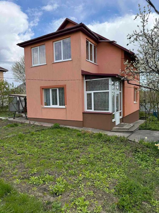 Продаж двоповерхового будинку в мкрн. Лезнево