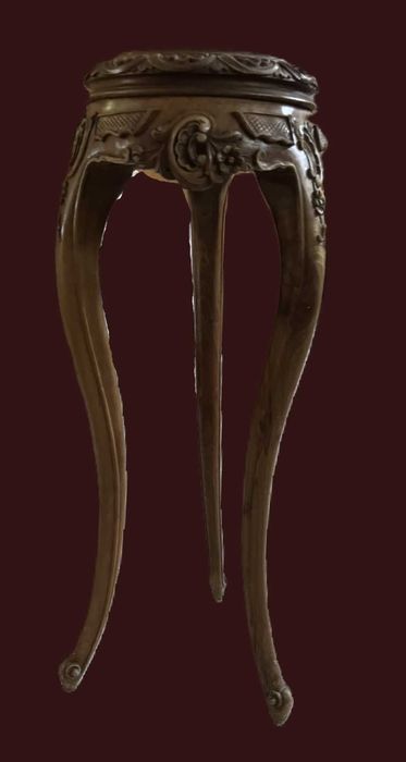 Floreira antiga em madeira