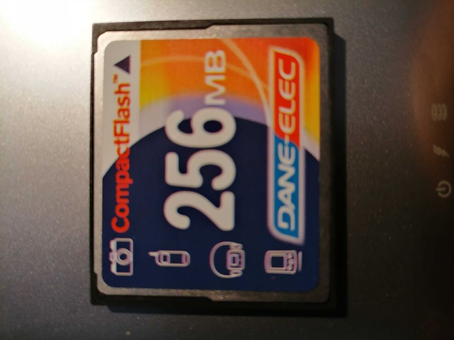 Máquina fotográfica Olympus camedia C-5060 wide zoom