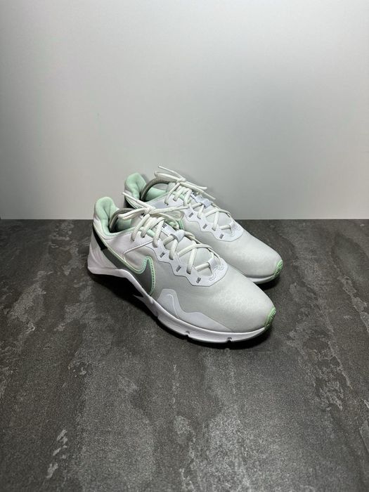 Кросівки Nike Legend Essential 2 White