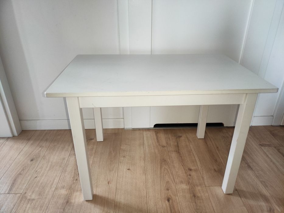 Ikea Sundvik stolik dla dzieci