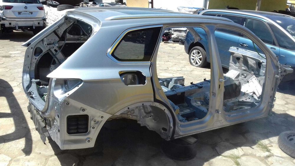 Четверть крыло кузов Volkswagen Touareg 3 III 760 разборка