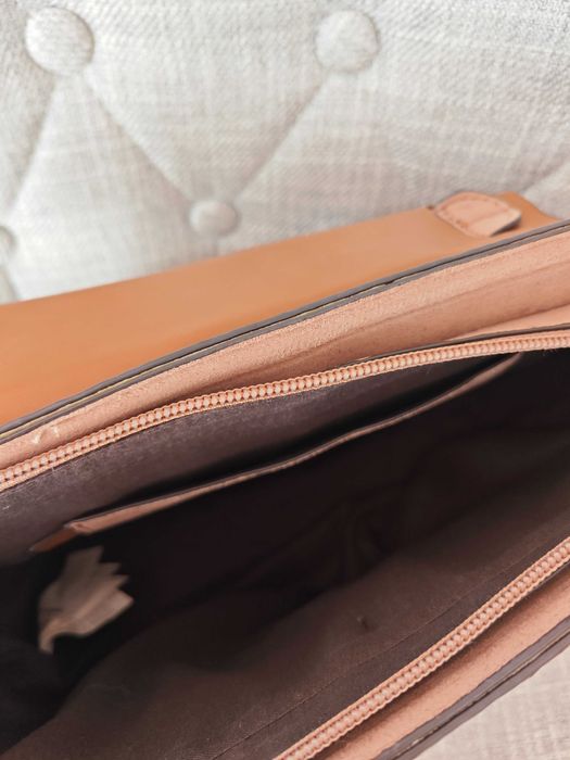 Różowa torebka zamszowa Parfois