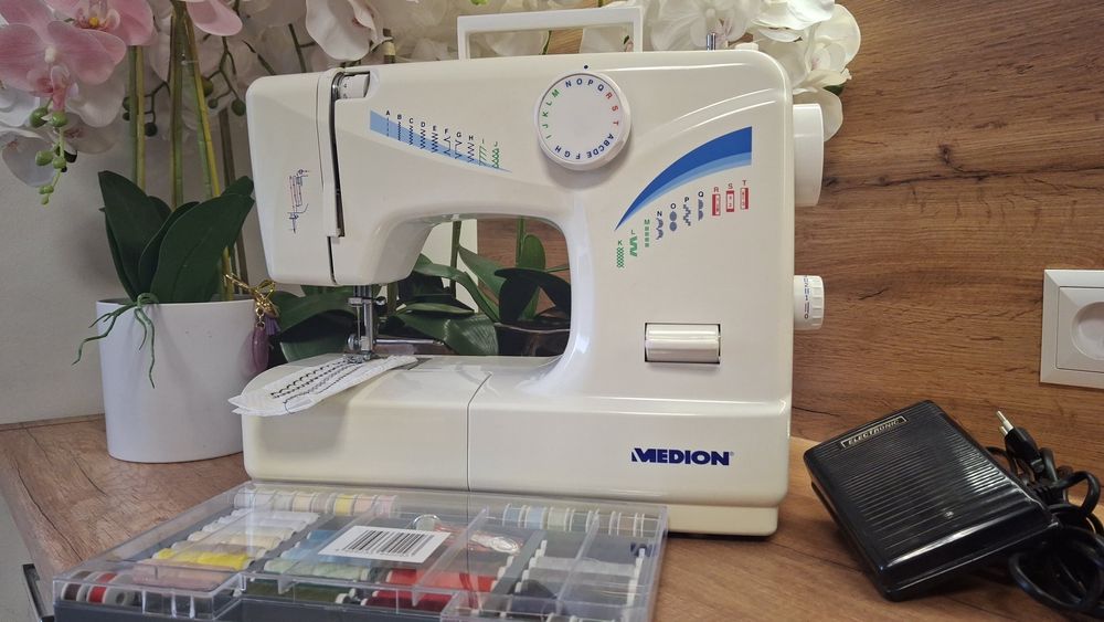 Medion solidna mocna metalowa maszyna do szycia
